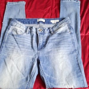 Kensie destroyed jeans